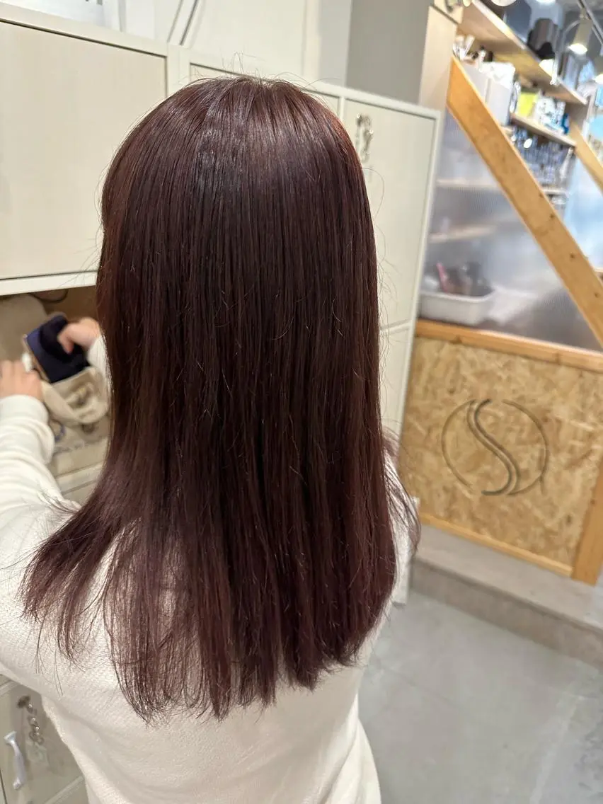 セミロング カラー ピンクカラー ヘアカラー 松本 莉央のヘアスタイル