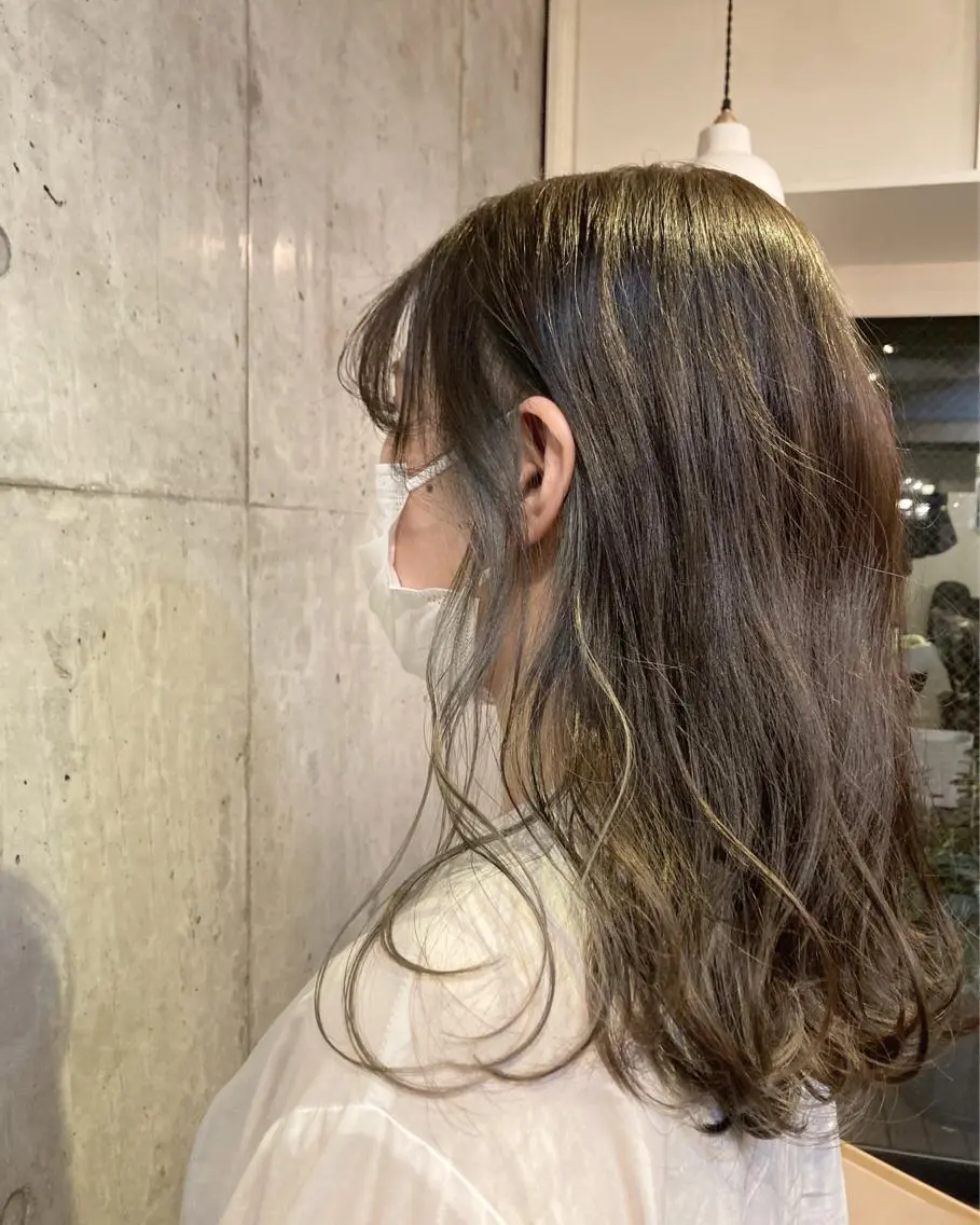 セミロング カラー アッシュ インナーカラー ✂︎岡根 京花✂︎のヘアスタイル