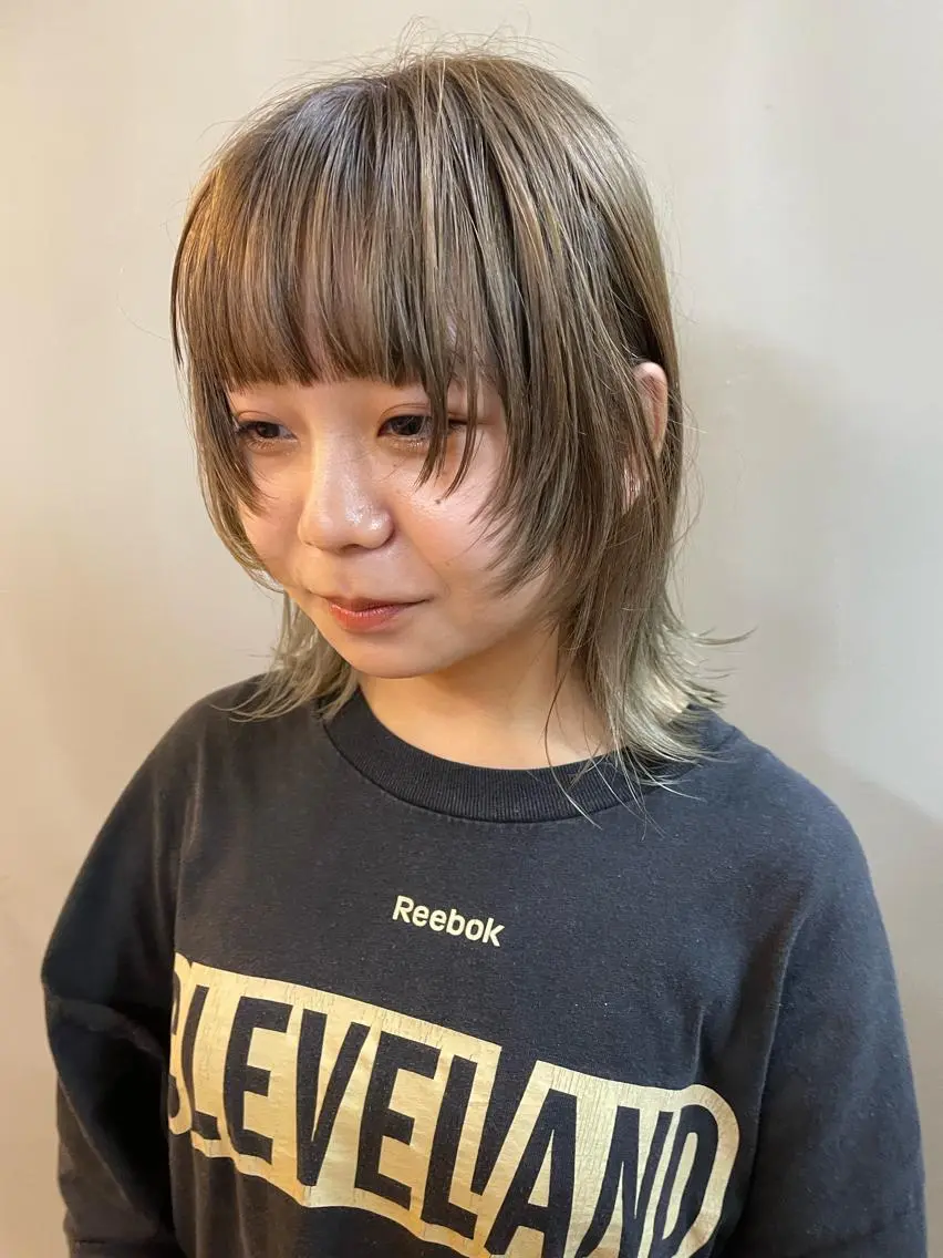 ミディアム カラー パーマ ヘアアレンジ メンズ キッズ ネイル マツエク・マツパ アイブロウ メンズウルフカット 顔まわりレイヤー レイヤーカット ウルフカット tatsumi/ボブ ウルフ/レイヤーのヘアスタイル