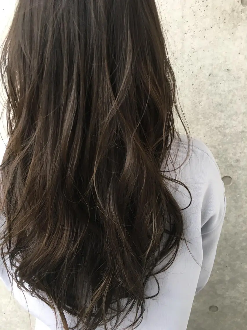 セミロング カラー カット パーマ トリートメント 井坂 和博のヘアスタイル