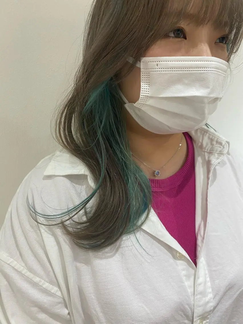 セミロング カラー ヘアカラー 大山 茶子のヘアスタイル