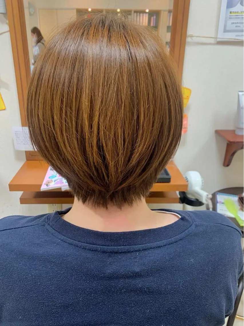 ショート カラー カット ヘアカラー トリートメント 黒崎 美乃里のヘアスタイル