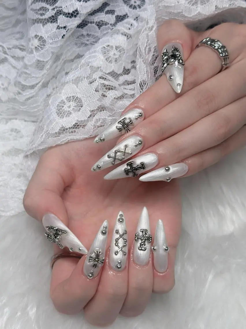 ネイル フレンチネイル ジェルネイル ハロウィン 韓国ネイル マグネットネイル ハンドネイル neco H.babynailのネイルデザイン