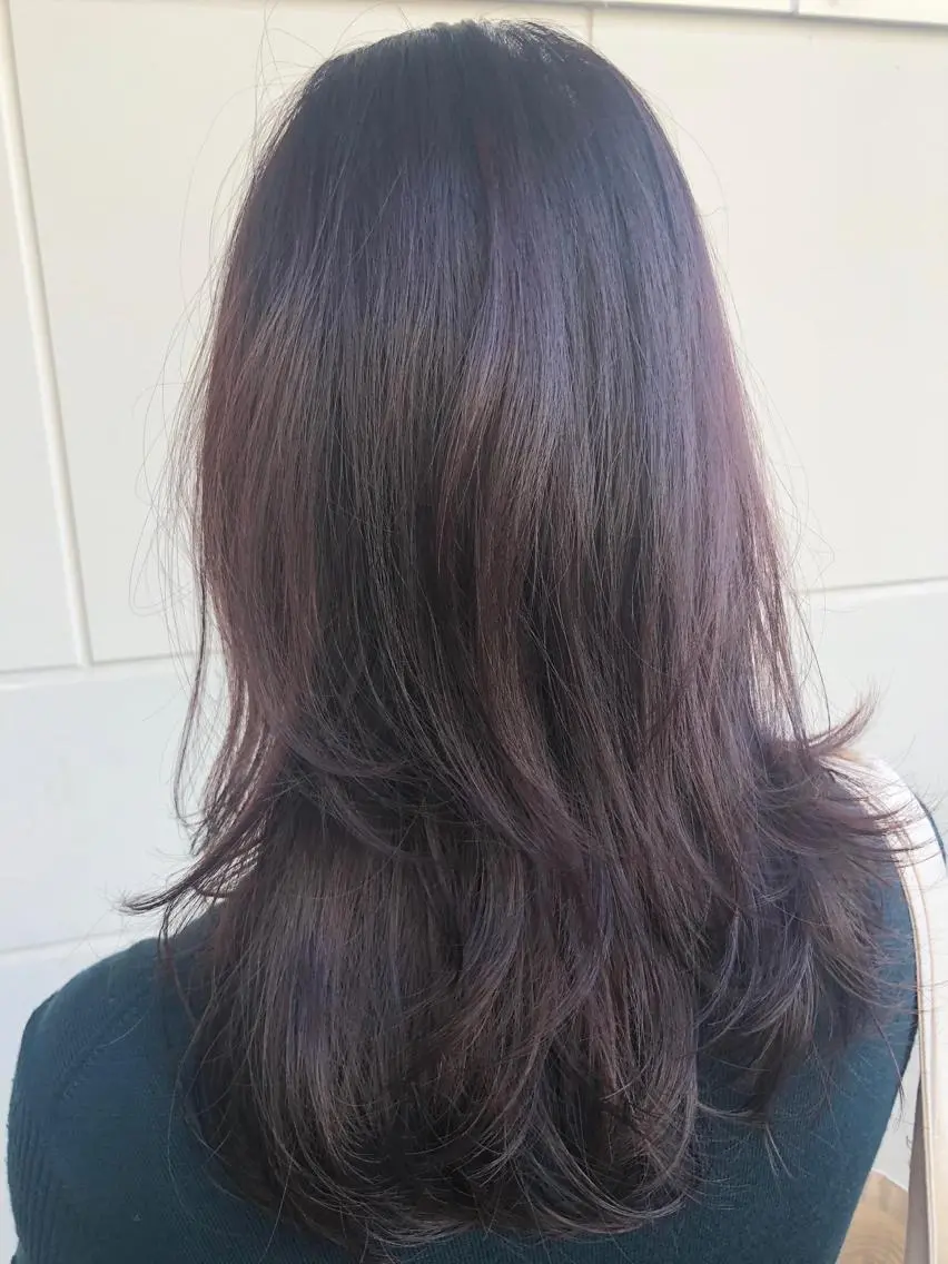 ミディアム カラー ボルドーカラー こやま りほのヘアスタイル