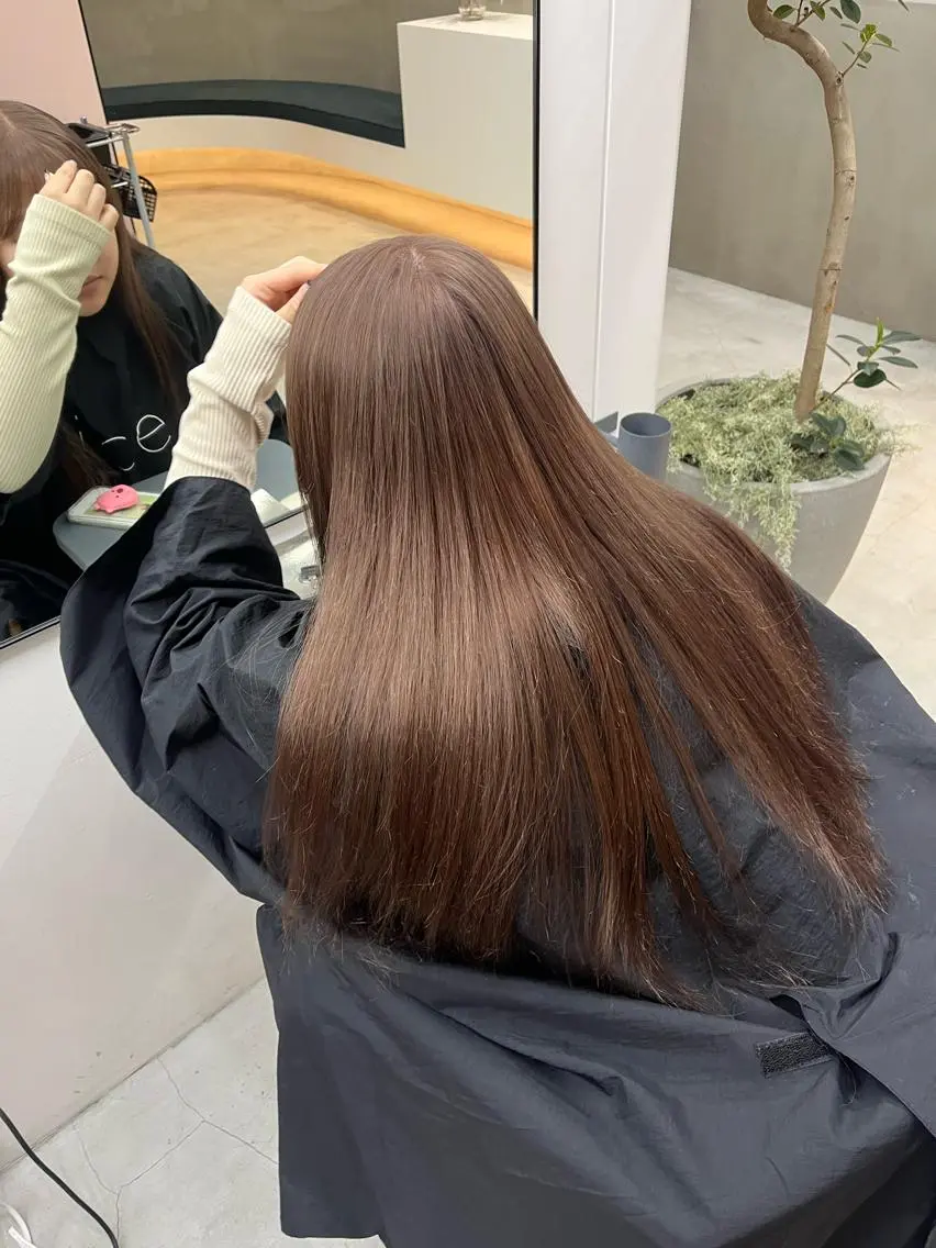 カラー 透明感カラー グレージュ ミルクティーグレージュ ayaka♡ 柔らかカラーのヘアスタイル