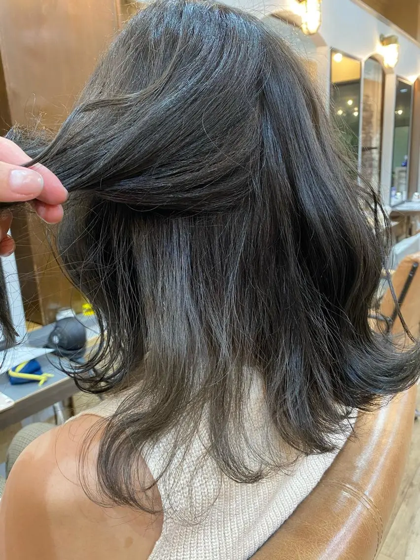 ミディアム カラー グレージュ インナーカラー ヘアカラー トリートメント 特殊カラー特化 ✂️SHIAN フジのヘアスタイル