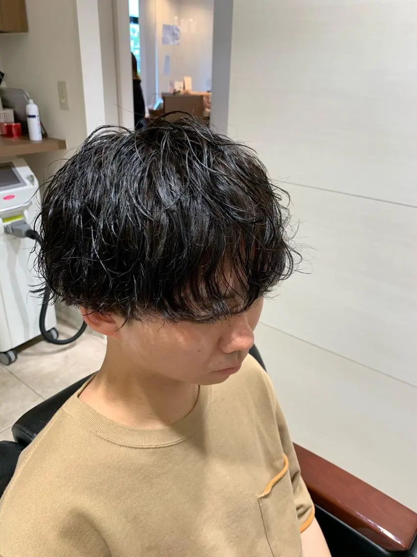 カラー パーマ メンズ メンズハイライト ハイライトカラー カット パーマ 鵜飼 真伍のヘアスタイル