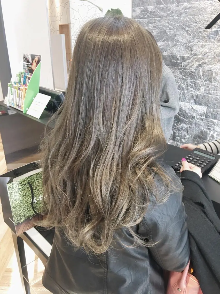 ロング 酒井 敬之のヘアスタイル