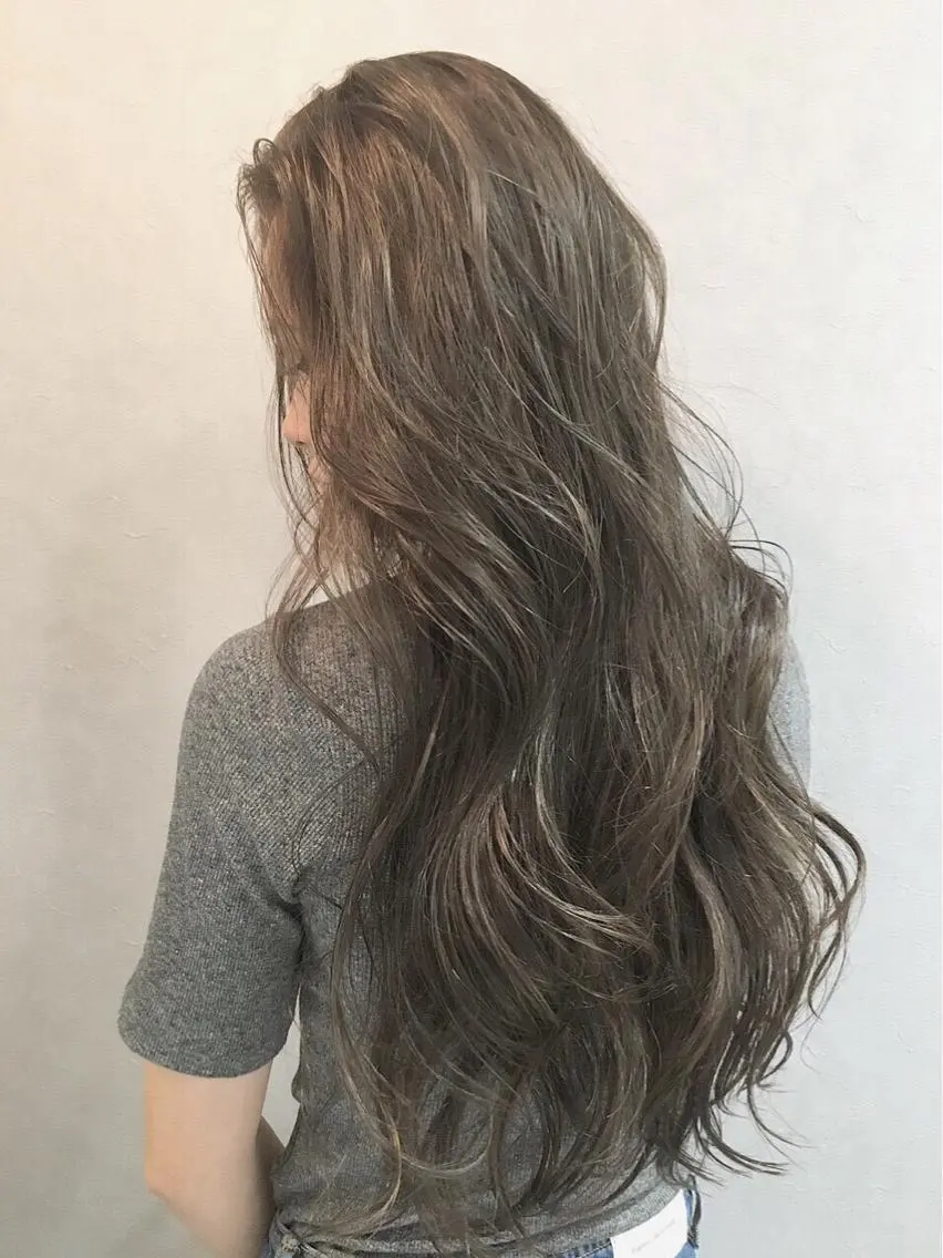 カラー ハイライトカラー イルミナカラー カット ヘアカラー トリートメント 夜23時まで予約🉑 reverieあきらのヘアスタイル