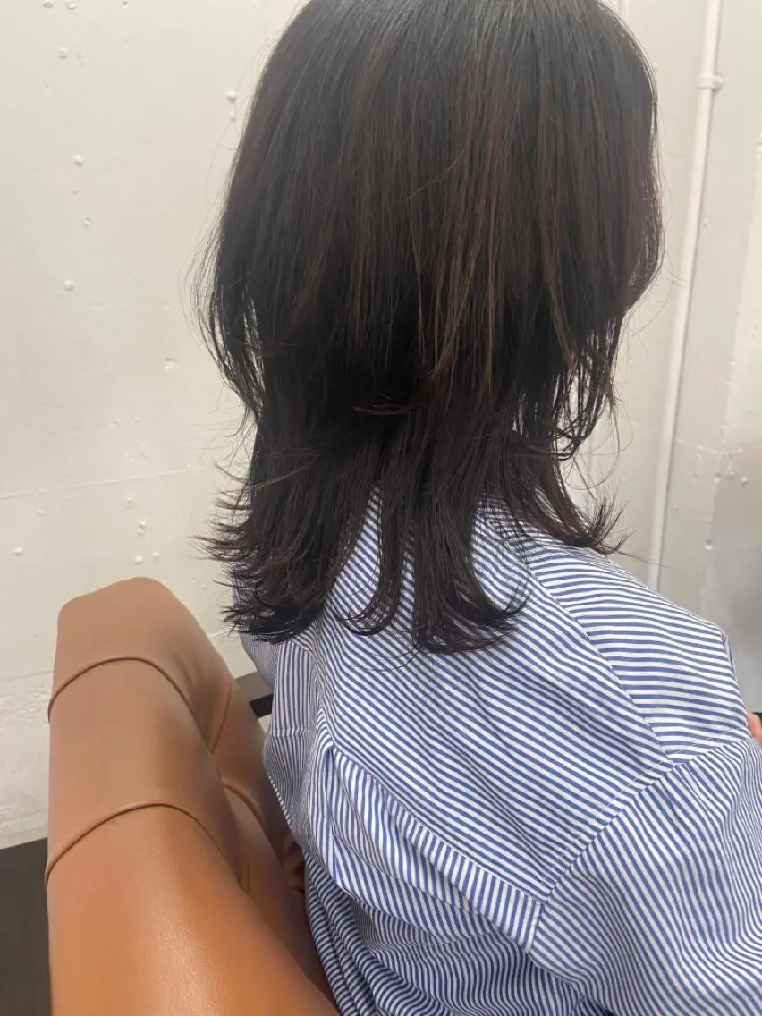 ミディアム カラー パーマ ヘアアレンジ メンズ ネイル メンズウルフカット ウルフカット 久木原 ゆりのヘアスタイル