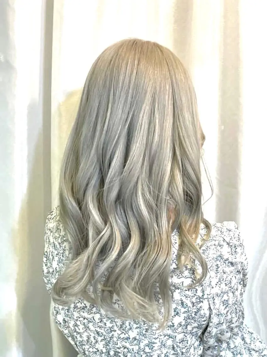 ロング ヘアカラー トリートメント 末石 智のヘアスタイル