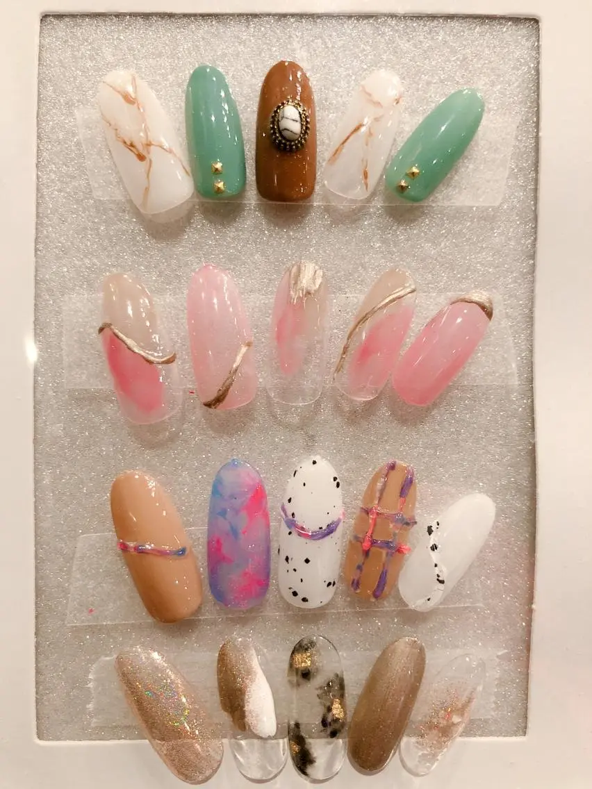 ネイル iiloo aromaworksのネイルデザイン