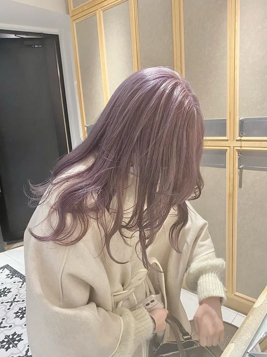セミロング カラー ベージュカラー グレージュ ラベンダーカラー ラベンダーグレージュ ラベンダーグレー ayumi / 上品に盛れるhairのヘアスタイル
