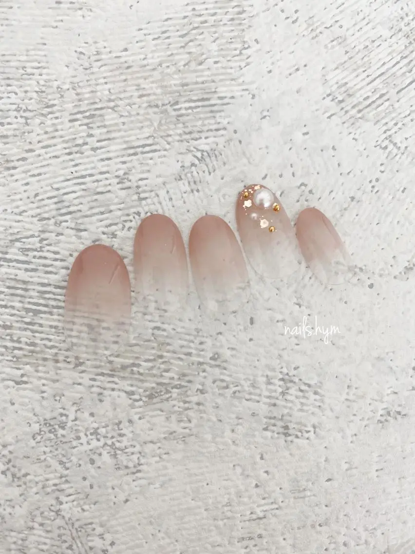 ネイル グラデーション ラメ(グリッター) nails. hymのネイルデザイン