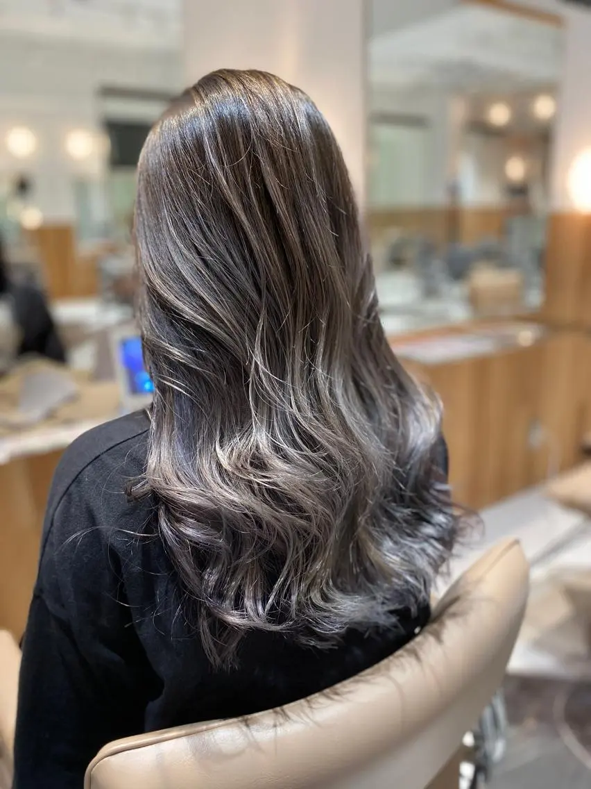 ロング カラー アッシュ バレイヤージュ レイヤーカット カット ヘアカラー ボブ/ハイトーン 福生Radix 下田のヘアスタイル