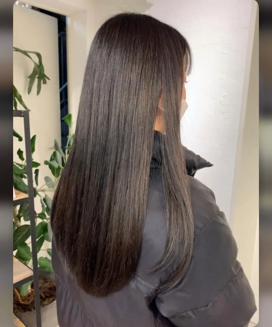 ロング カラー 黒髪 ヘアカラー 🫧 みゆ🫧のヘアスタイル