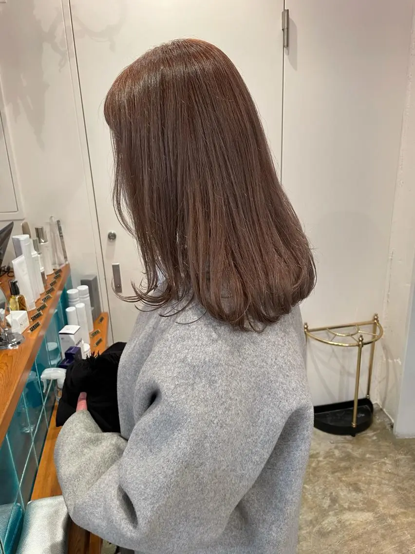 ミディアム カラー ヘアカラー トリートメント MIOベージュカラー 柔らかいカラーのヘアスタイル