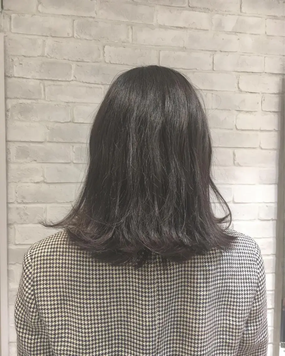 ミディアム 外ハネヘア 江原 彩華のヘアスタイル