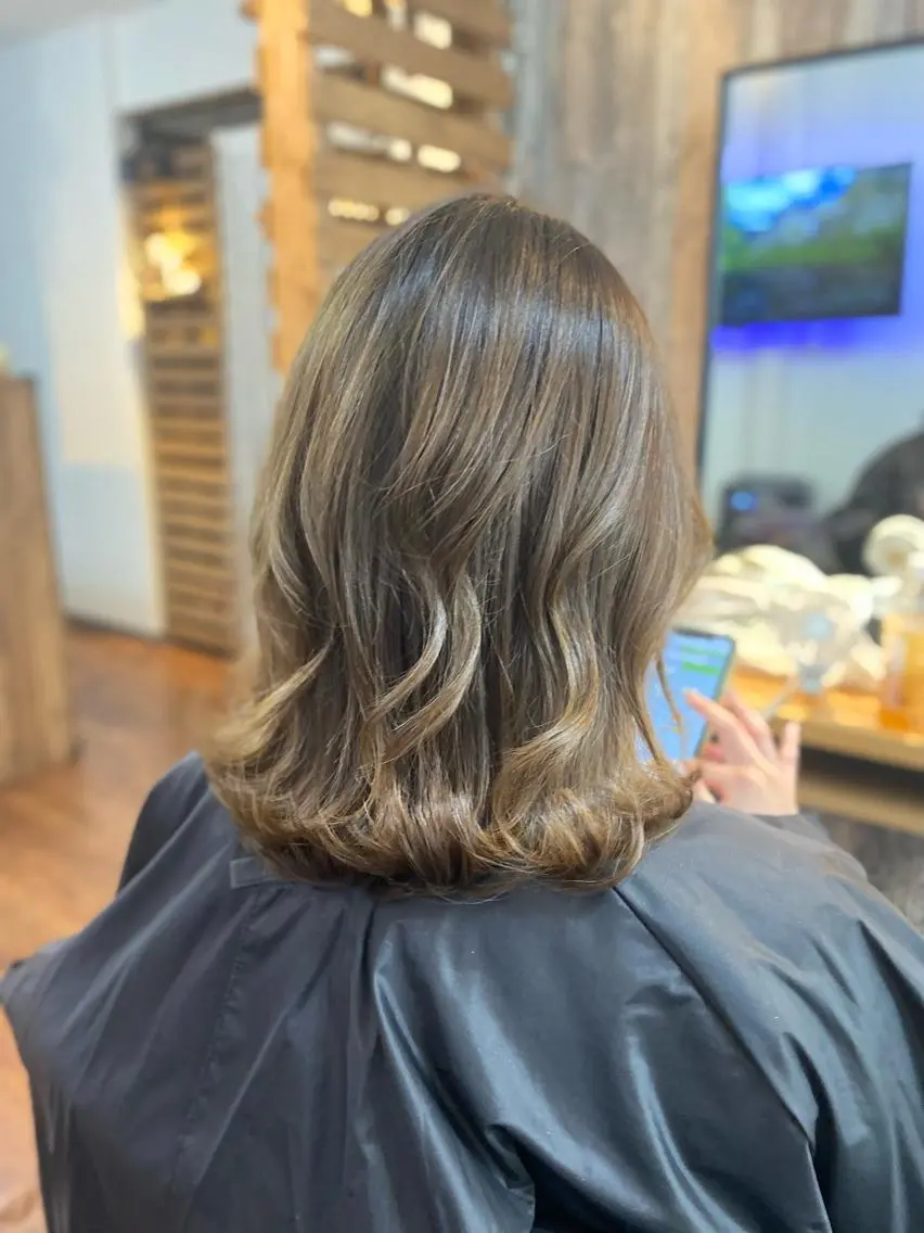 ミディアム カラー グラデーションカラー カット ヘアカラー トリートメント Luzir⭐︎ GEN⭐︎のヘアスタイル