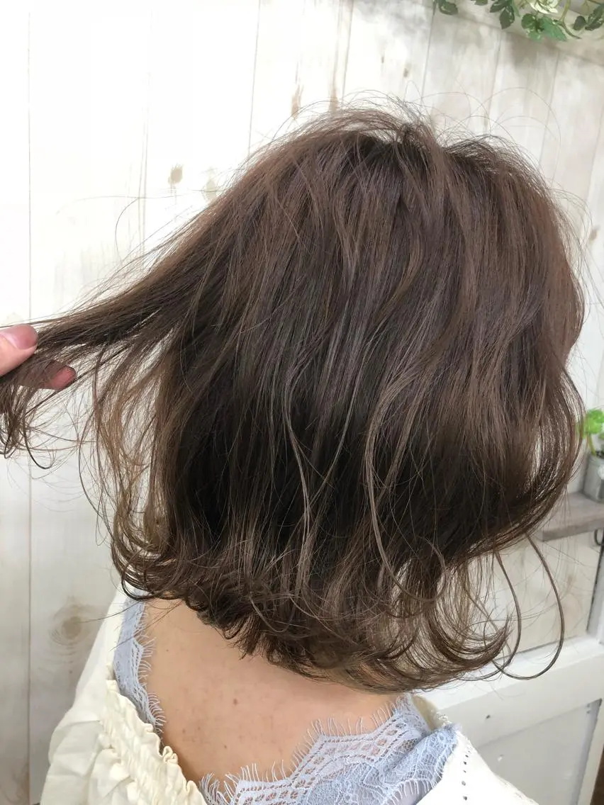 ミディアム カラー アッシュ ベージュカラー ヘアカラー PSY(サイ)池袋 金田尚久🎨のヘアスタイル