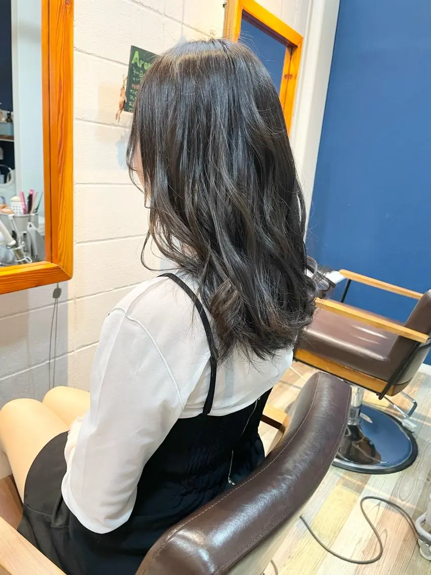 カラー 堀越 みなみのヘアスタイル