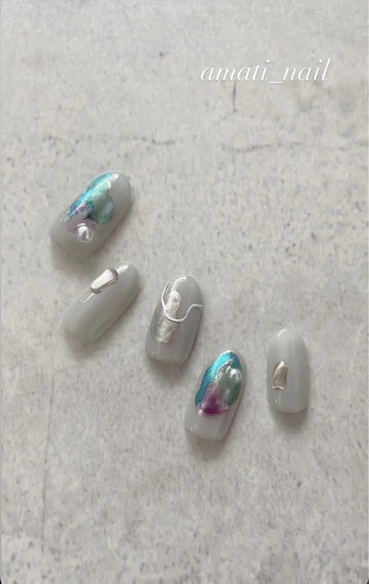 ネイル アニマル柄 マグネットネイル ミラーネイル ニュアンスネイル ワンカラーネイル ハンドネイル amati_nail TAKAKOのネイルデザイン
