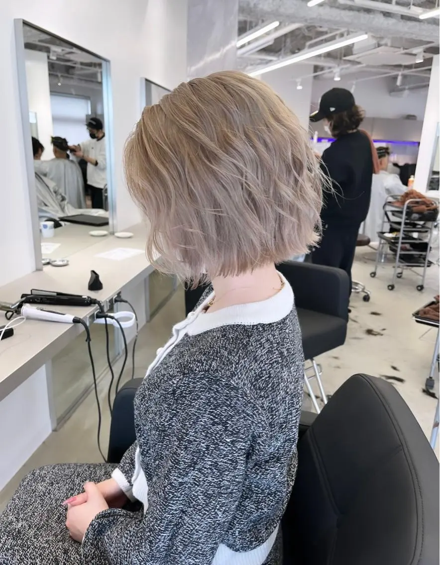 ショート karin🪩海外風 バタフライカットのヘアスタイル