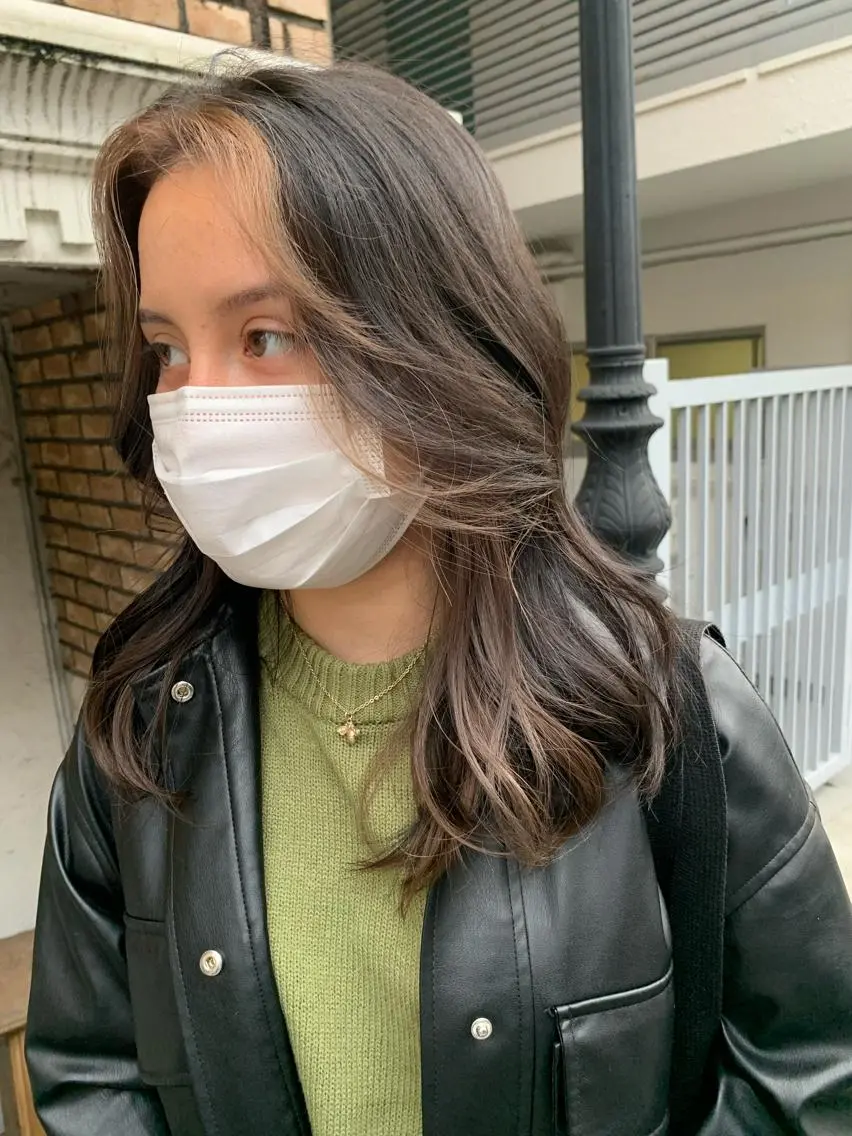 セミロング カラー アッシュ ベージュカラー インナーカラー 似合わせカラー🫶 小川千波のヘアスタイル