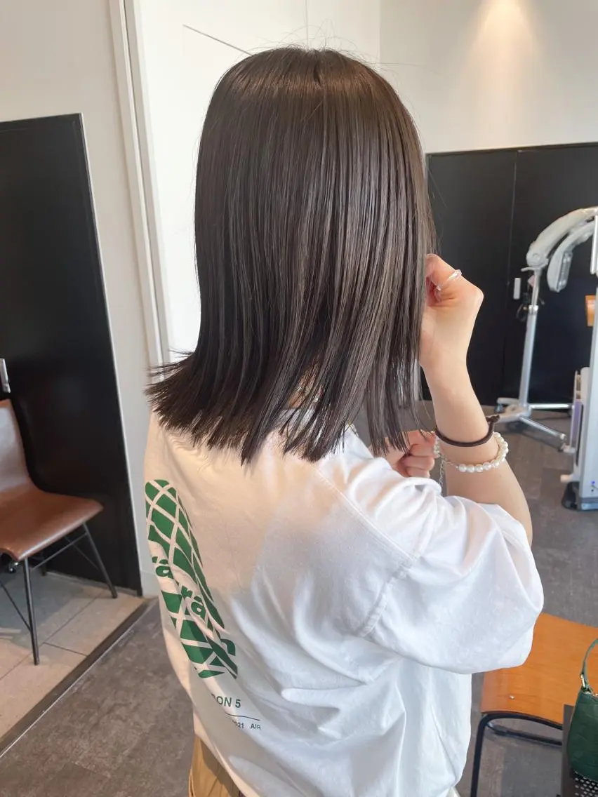 ショート カラー ヘアアレンジ アイブロウ ミニボブ/ブリーチ 🌈MISATOのヘアスタイル