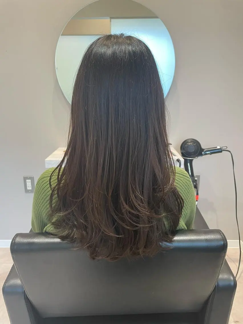 ロング カット トリートメント 齋藤 真子のヘアスタイル