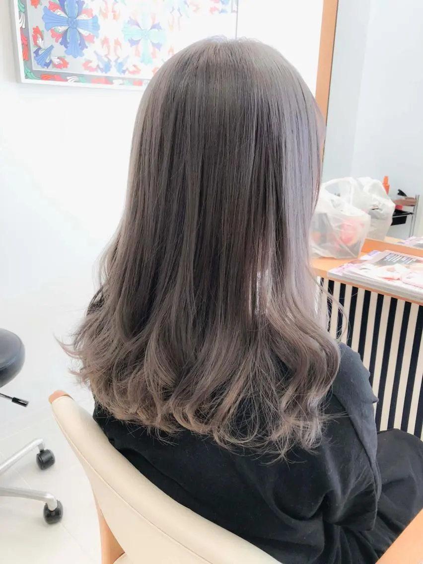 ミディアム カラー ヘアアレンジ アッシュ アッシュグレー アッシュグレージュ 透明感カラー グレージュ モテ髪透明感❤️ デイズヘアカラーのヘアスタイル