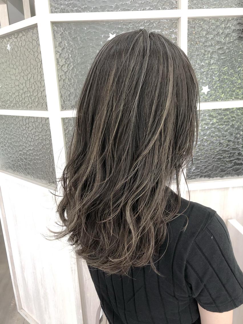ロング ハイライト 植田 敬太のヘアスタイル