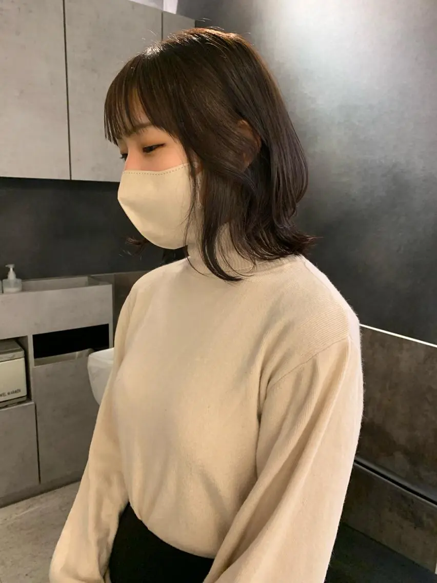ミディアム カラー カット ヘアカラー SAKINO ベージュカラーのヘアスタイル