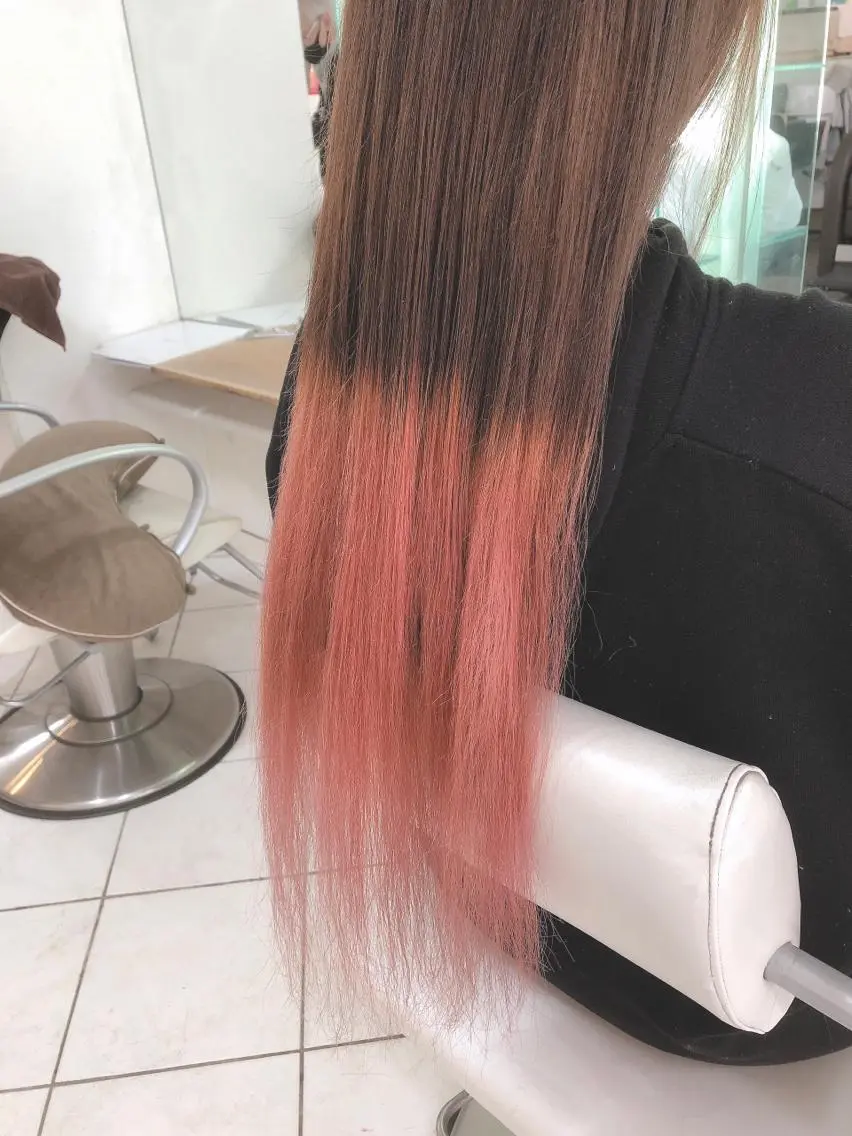 ロング カラー ブリーチ ピンクカラー 保住 亮太のヘアスタイル