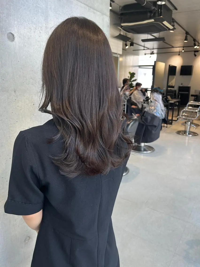 ロング カラー パーマ ヘアアレンジ ヘアカラー トリートメント ヘッドスパ 透明感/オリーブ/ グレージュ/YUKAのヘアスタイル