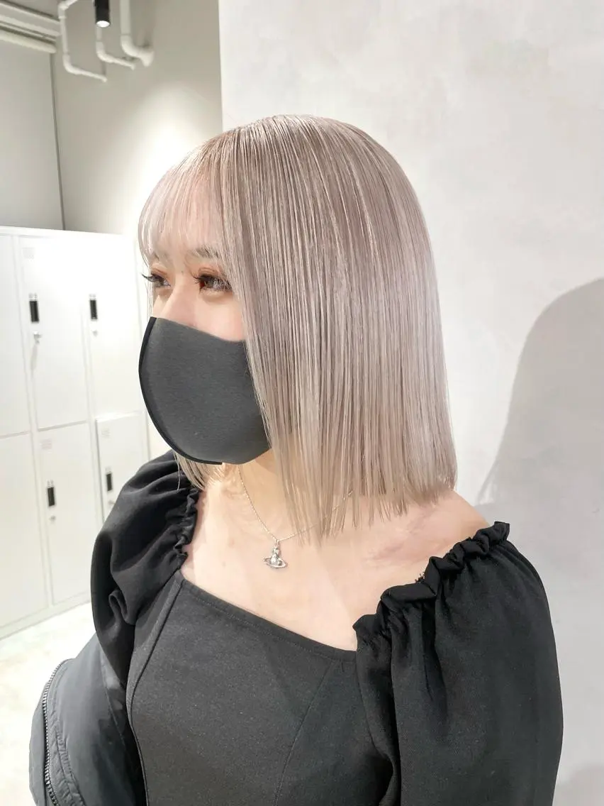 ショート カラー ベージュカラー ホワイトベージュ ハイトーン×レイヤー ／遠藤将太のヘアスタイル