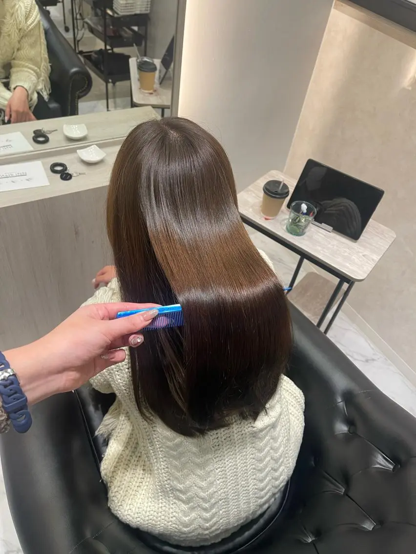 ロング カラー カット ヘアカラー トリートメント emi/髪質改善/ 韓国風/艶カラーのヘアスタイル