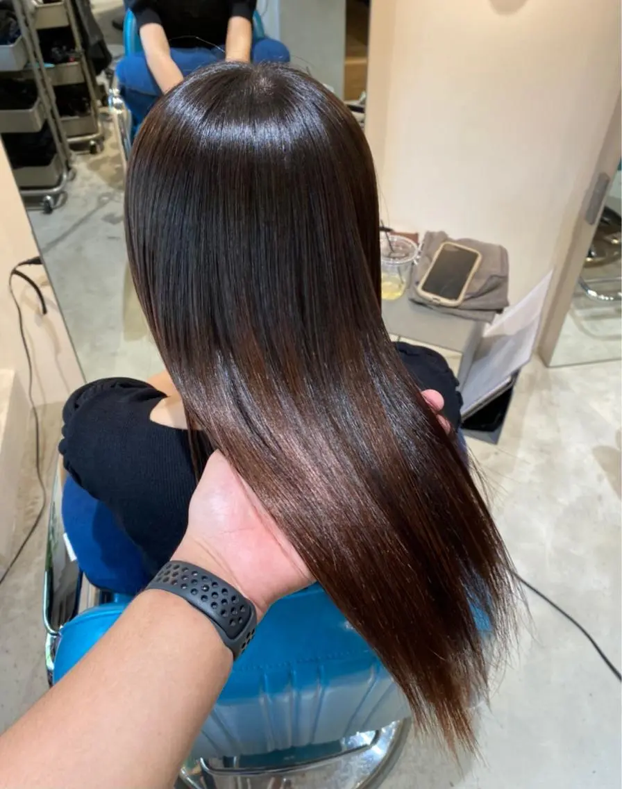 ロング 必ず笑顔で帰っていた だきます!安田祐貴のヘアスタイル