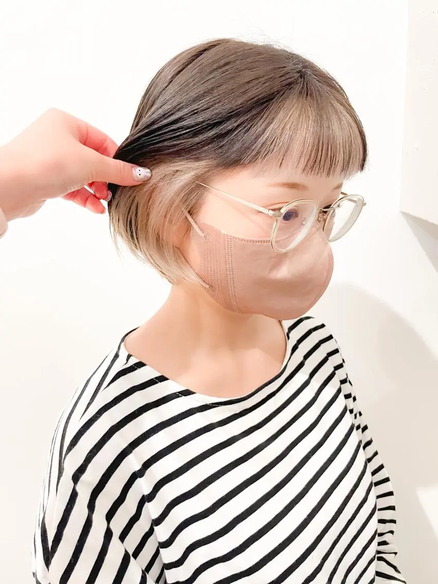 ショート カラー ミストバング ベージュカラー  フェイスフレーミング インナーカラー ホワイトベージュ ヘアカラー ✨カラー支持No.1 🧸ワキ カナコ🧸のヘアスタイル