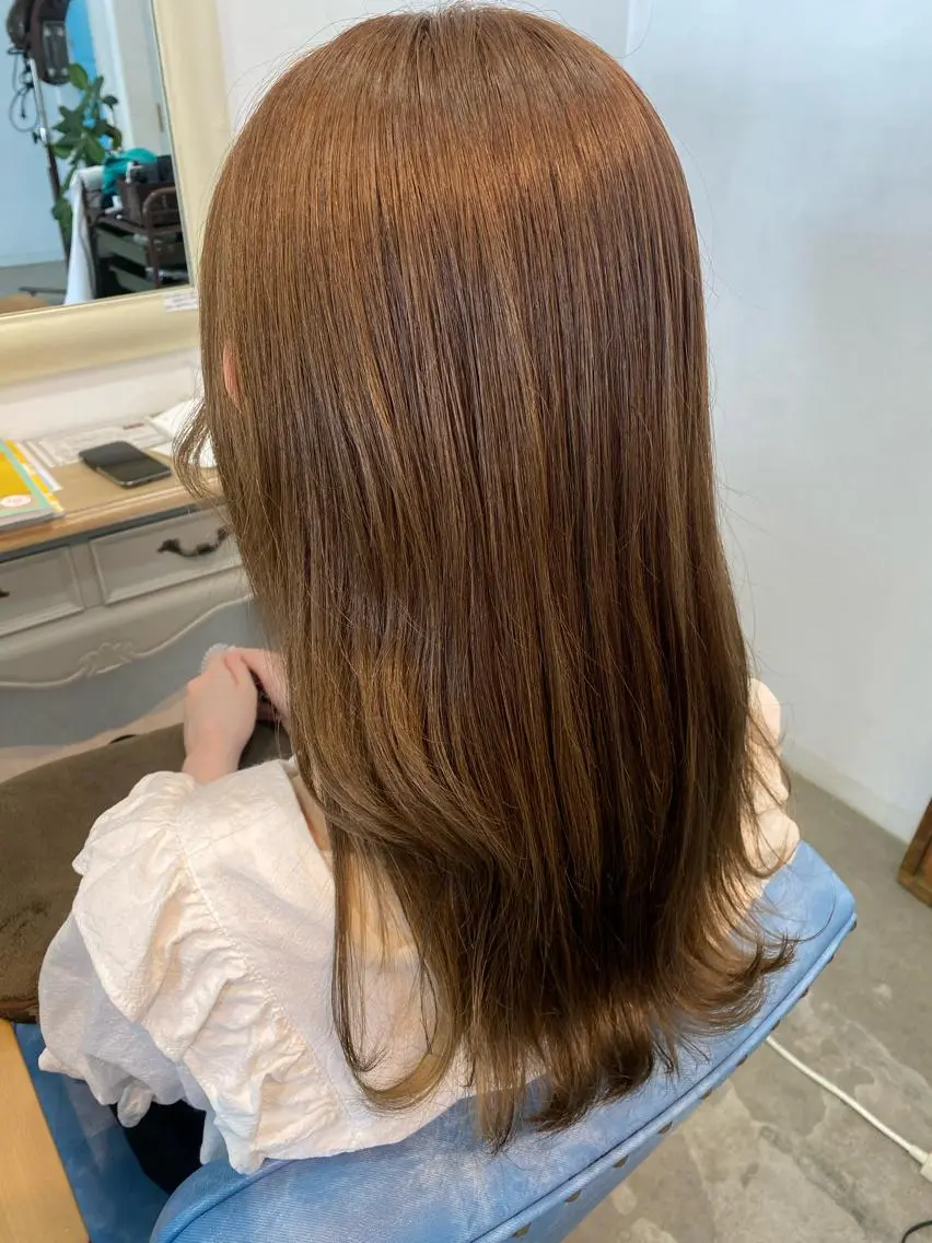 ロング アッシュ 丸山 純奈のヘアスタイル