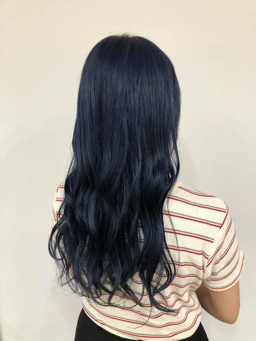 カラー ネイビーカラー 縮毛矯正 杉林 莉沙のヘアスタイル