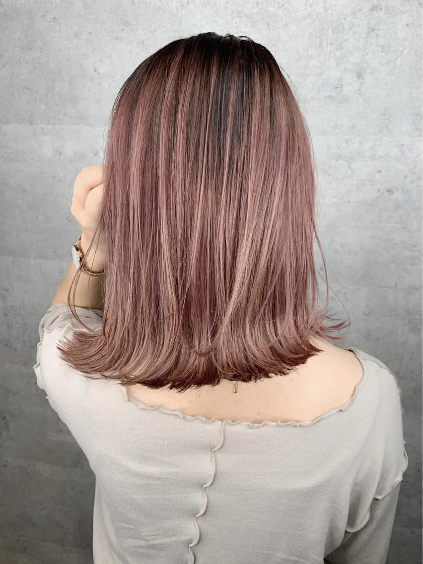 ミディアム カット ヘアカラー トリートメント アンダーバーホワイト 堺東店のヘアスタイル