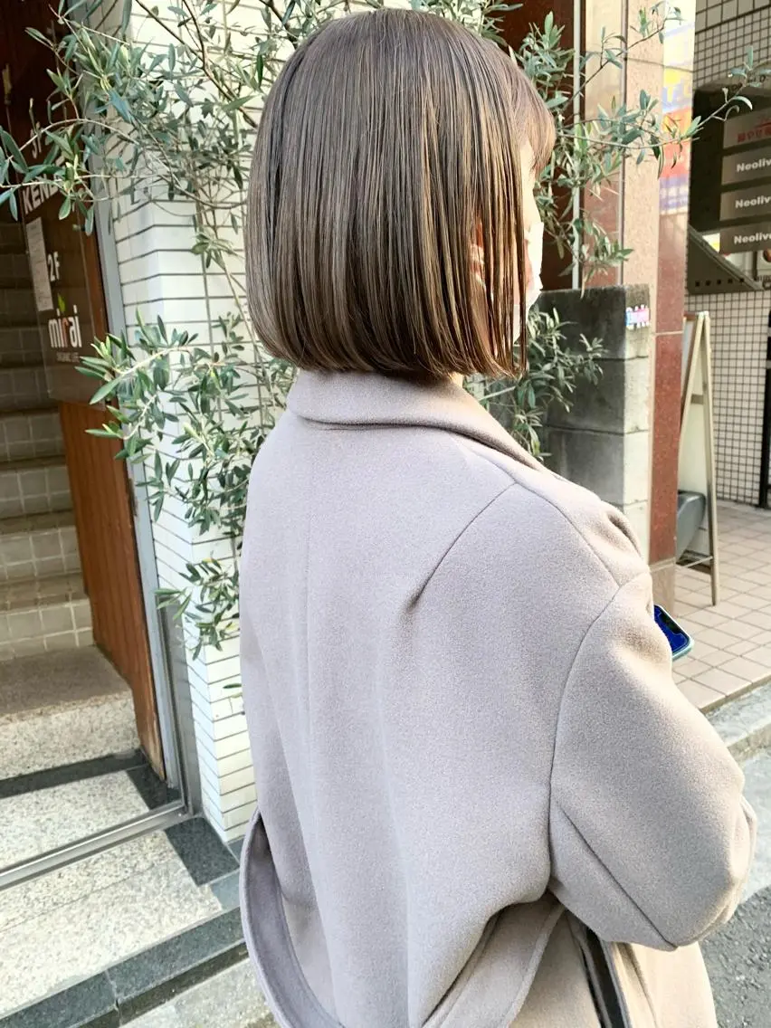 ショート カラー ヘアアレンジ ベージュカラー ブリーチ ミルクティーベージュ 🌿ショート🌿 パーマ🌿淳平のヘアスタイル