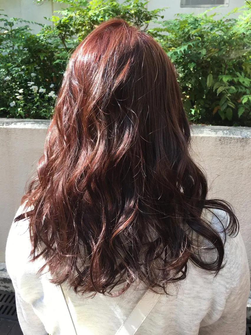 セミロング カラー パーマ ヘアアレンジ メッシュ ピンクカラー きむえり/髪質改善 /うねり広がり改善のヘアスタイル
