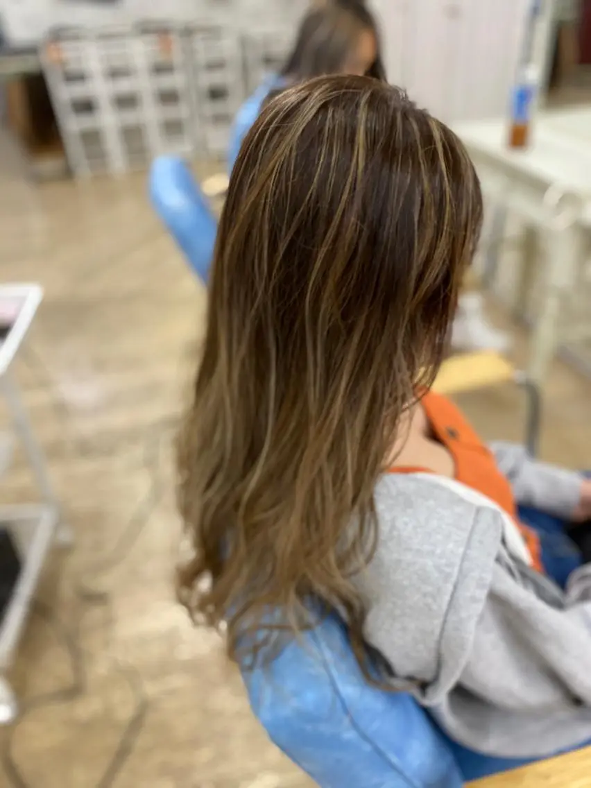 ロング カラー ヘアアレンジ バレイヤージュ レイヤーカット 松井 敬太郎のヘアスタイル