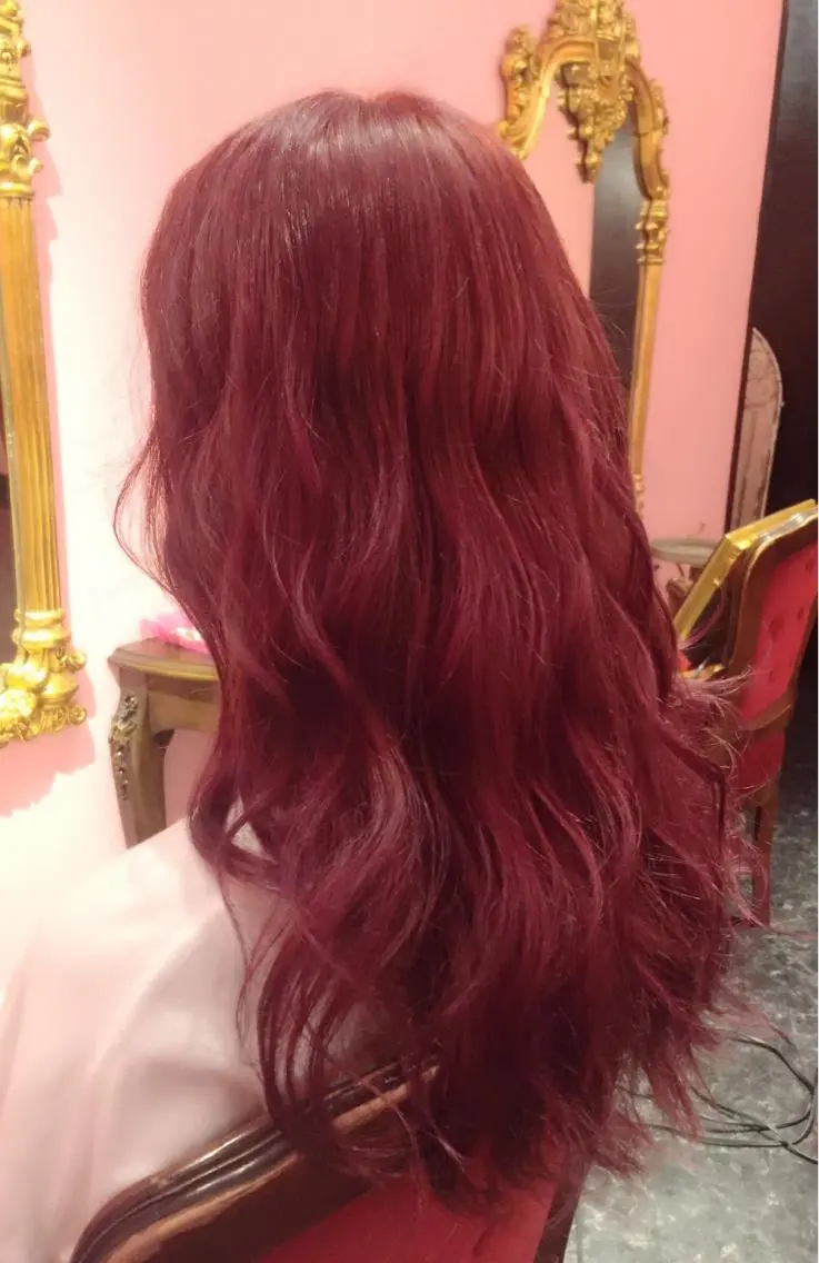 ロング カラー カシス ピンクカラー 櫻井 愛弓のヘアスタイル