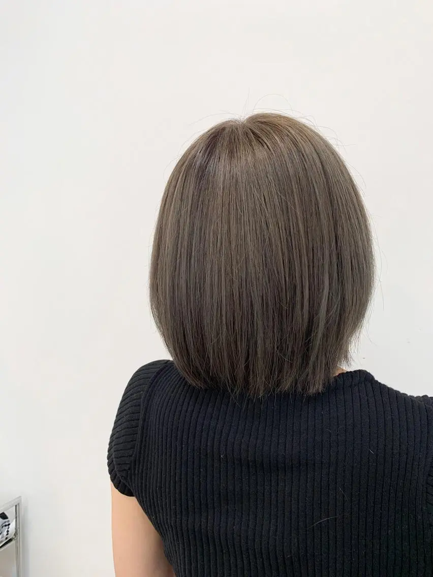 ショート カラー 新明 修一のヘアスタイル