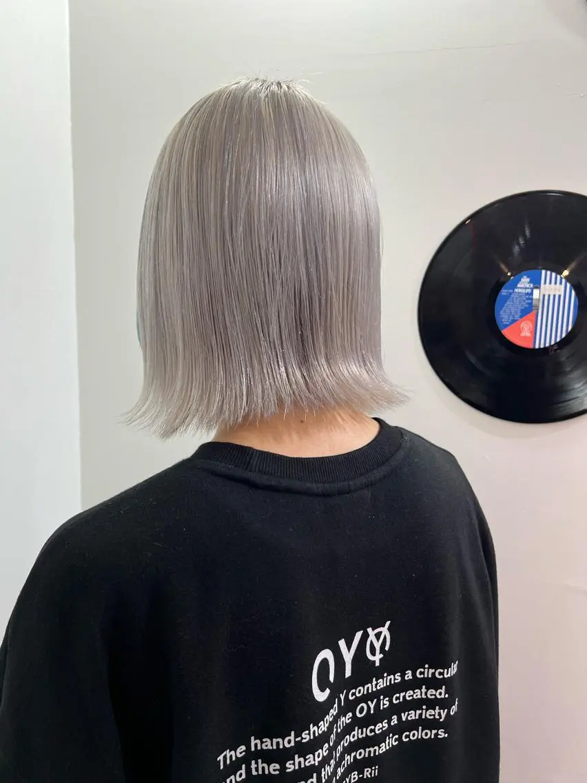 ショート カラー ヘアアレンジ 🧨ブリーチー×ボブ レイヤー💎じゅえるのヘアスタイル