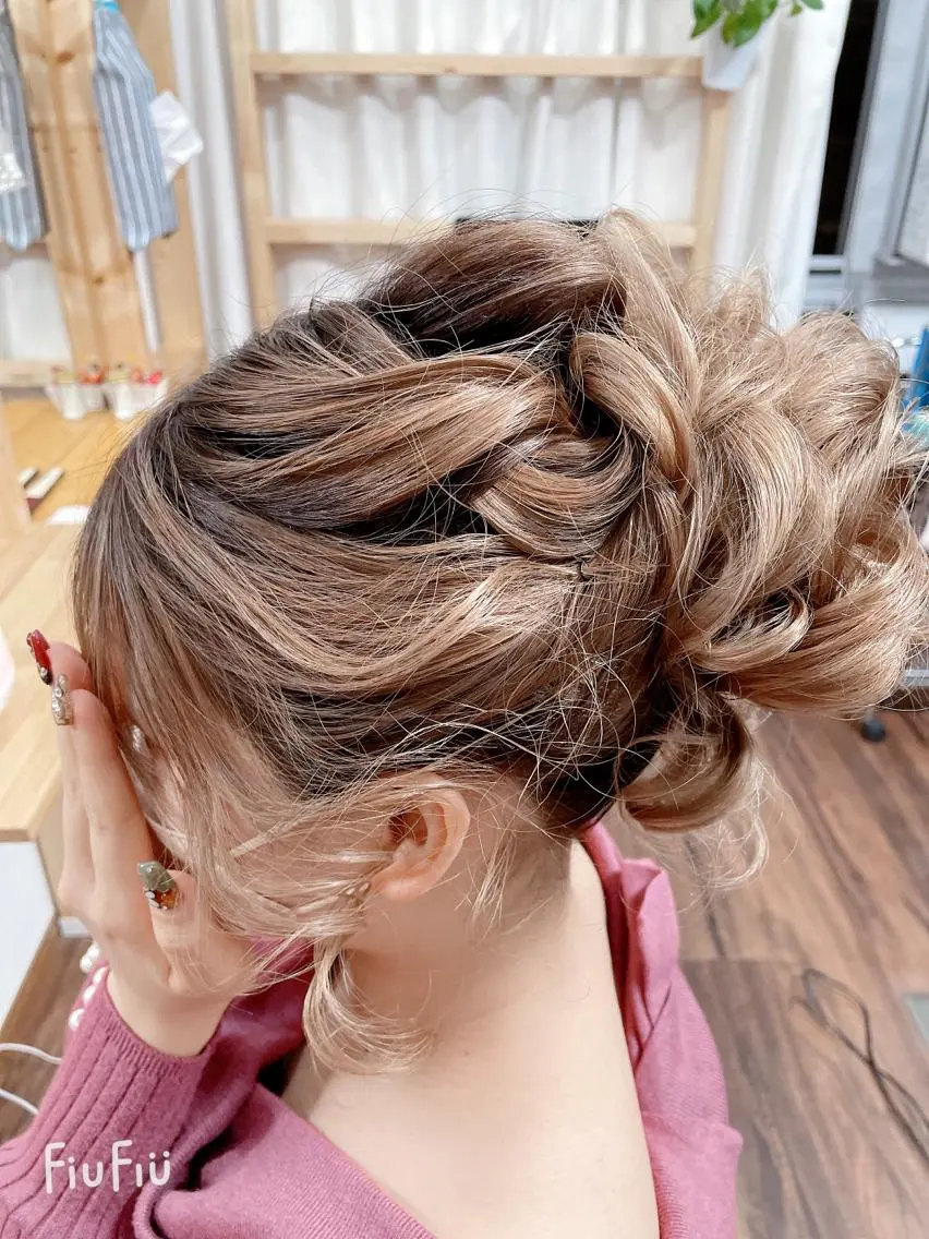 ロング ヘアアレンジ 池谷 久美子のヘアスタイル