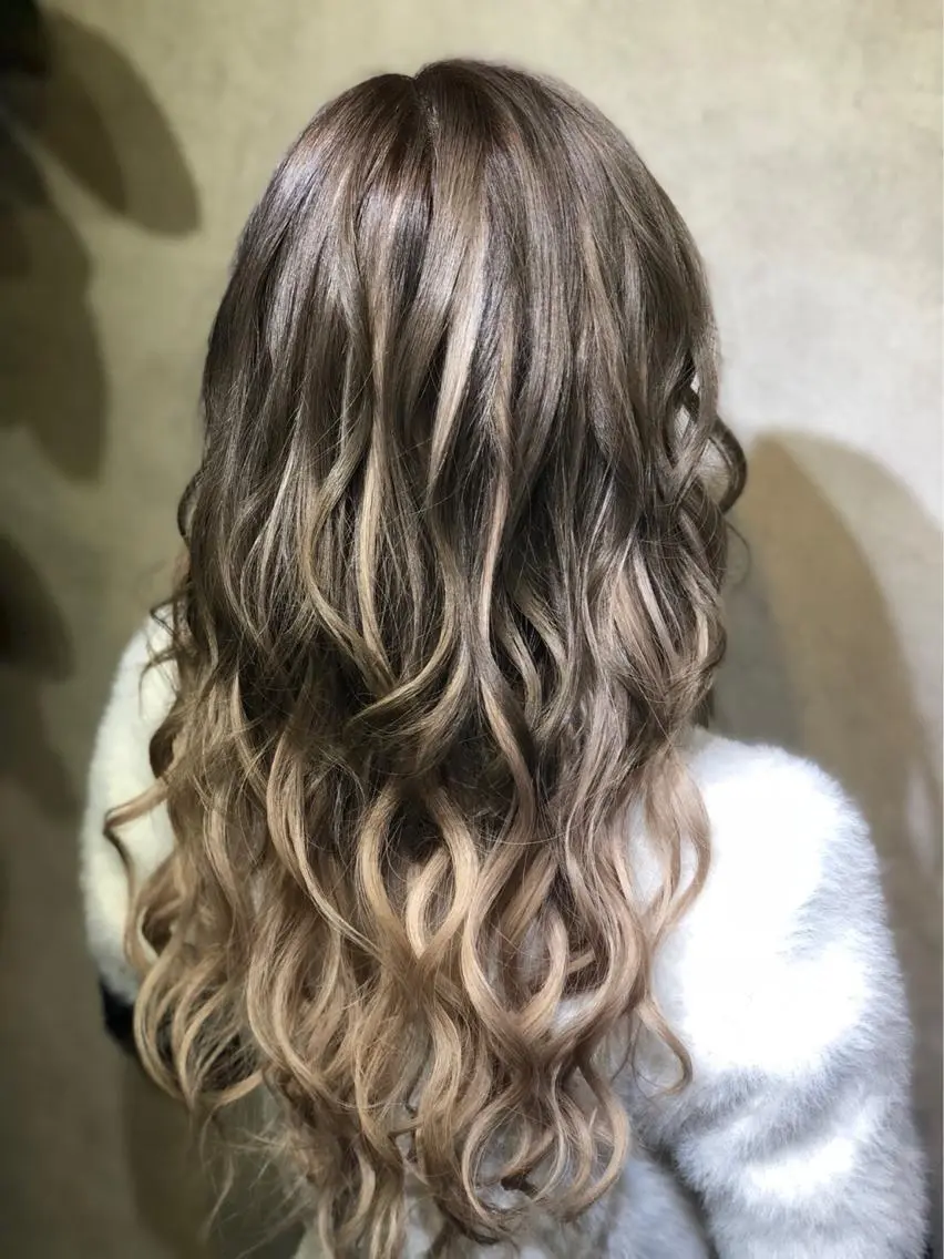 ロング ヘアカラー トリートメント 西村 雄二/エクステのヘアスタイル